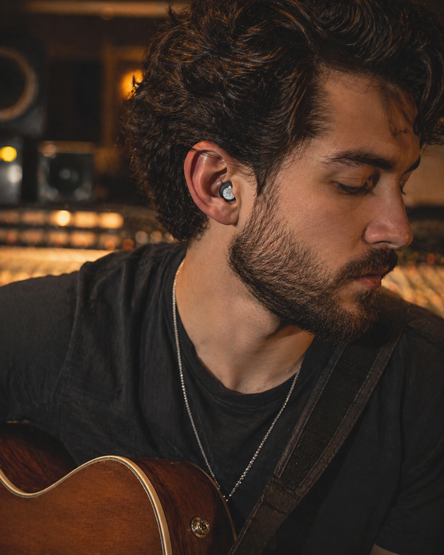 DJcong earplugs in use